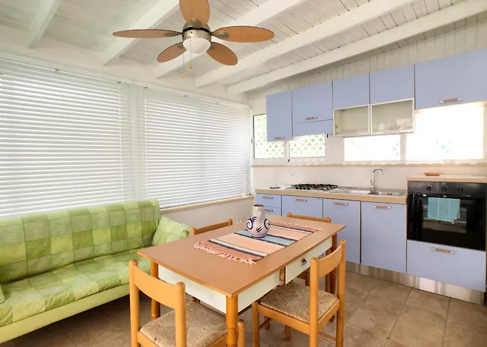 Hotel Bilocale Poseidon Tra Centro E Torre San Giovanni