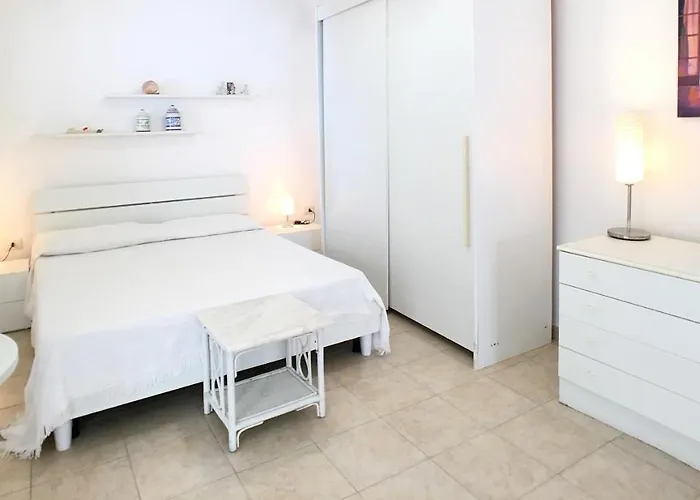 Bilocale Poseidon Tra Centro E *